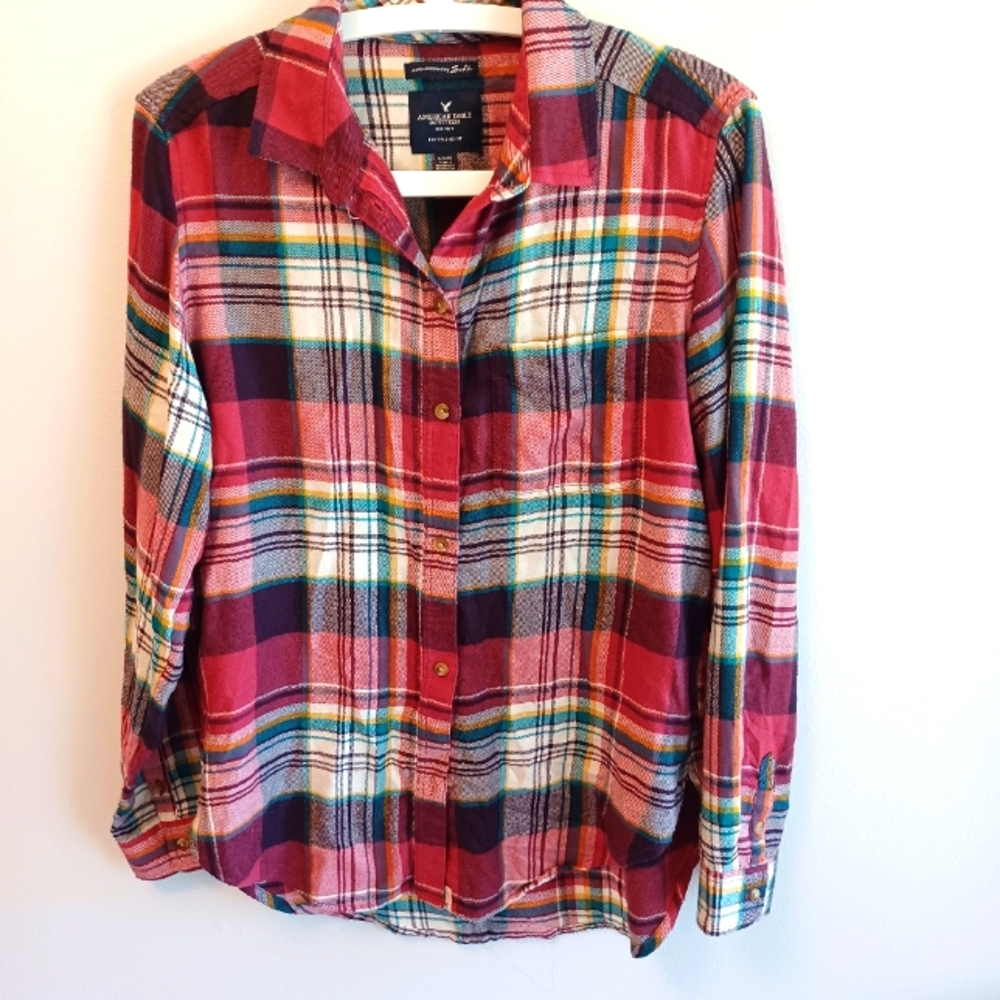 American Eagle  Soft Plaid Button Down